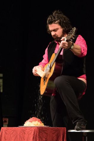 Cabaret Idro - Foto 4
