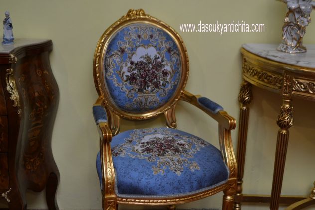 Coppia di poltrone dorate con braccioli stile Luigi XVI - Foto 5