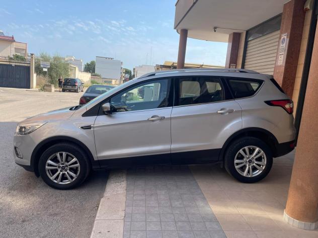 Ford Kuga 2.0 TDCI 120 CV S&S 2WD Powershift TITANIUM - Foto 4