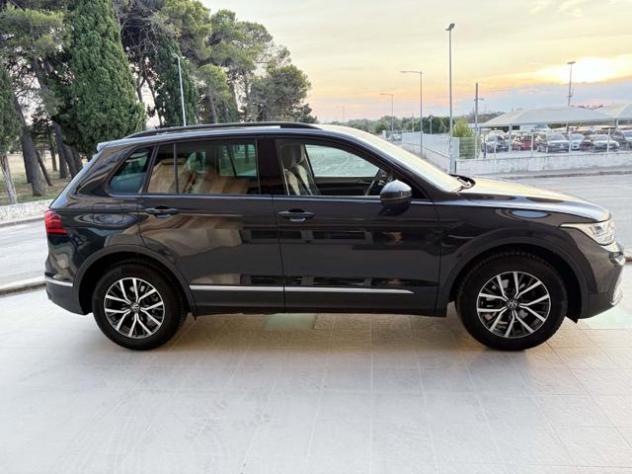 VOLKSWAGEN Tiguan 2.0 TDI 150 CV SCR DSG Life rif. 24072959 - Foto 4