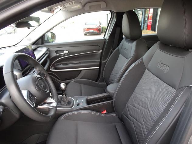 Jeep Avenger 1.2 Turbo 100 CV Longitude - Foto 7