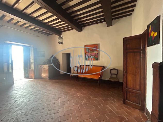 VILLA di 27 vani e di 2115 mq (RADDA IN CHIANTI) rif. V-2215 - Foto 9