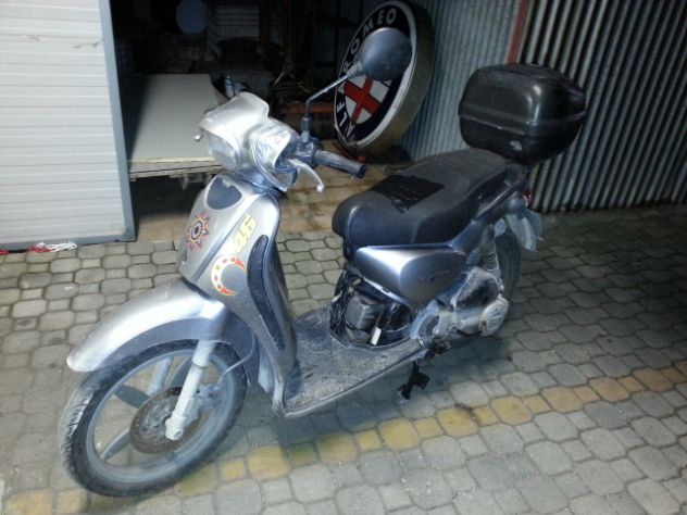 Aprilia Scarabeo 50 - Foto 2