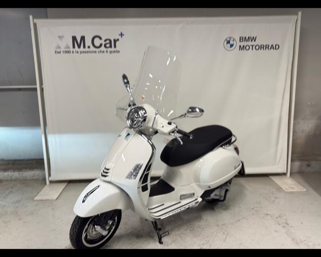Vespa 300 GTS hpe Vespa GTS 310 hpe Super my25