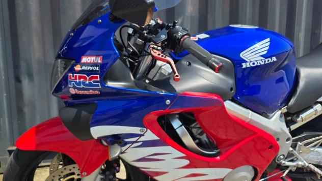 Honda CBR 600 F - Foto 10