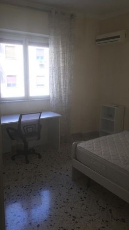 Affittasi due camere SINGOLE per studentesse/lavoratrici in via Bergamo 72