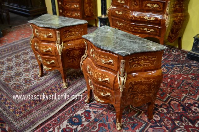 Coppia di comodini intarsiati stile Luigi XV - Foto 7