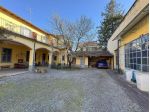 proprietà residenziale e laboratorio in ottima posizione