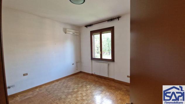 In vendita: appartamento indipendente in villa bifamiliare - Foto 16