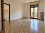 VIA BOLOGNA BILOCALE : 370 EURO