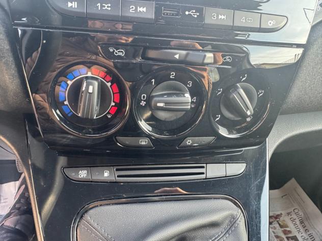Lancia Ypsilon 1.2 GPL ECOCHIC 2022 fari led - Foto 9