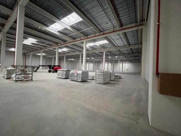 Immobile di 11000 m² con più di 5 locali in affitto a Romano di Lombardia - Foto 15