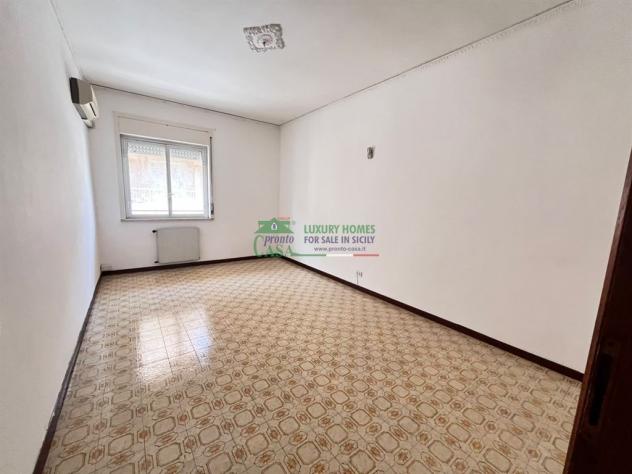 Rif: 2735 - Elegante appartamento di ampia metratura nel cuore di Comiso - Foto 2