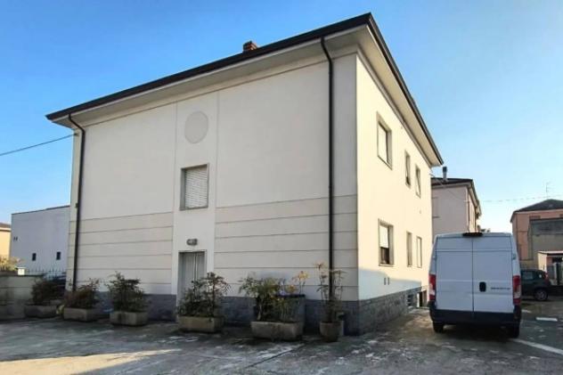 Immobile in asta di 269 m² con più di 5 locali e box auto in vendita a Piacenza - Foto 2