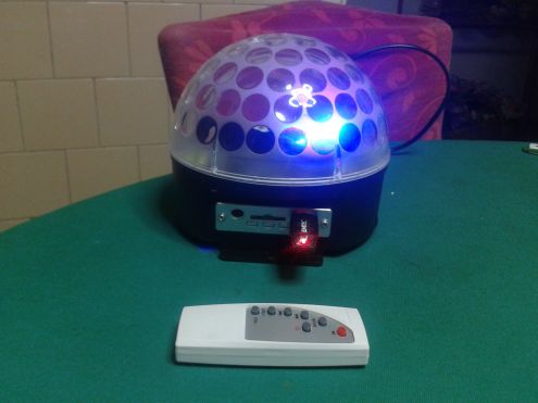 PROIETTORE DI EFFETTI LUCE RGB CRISTAL MAGIC BALL CON AMPLIFICATORE