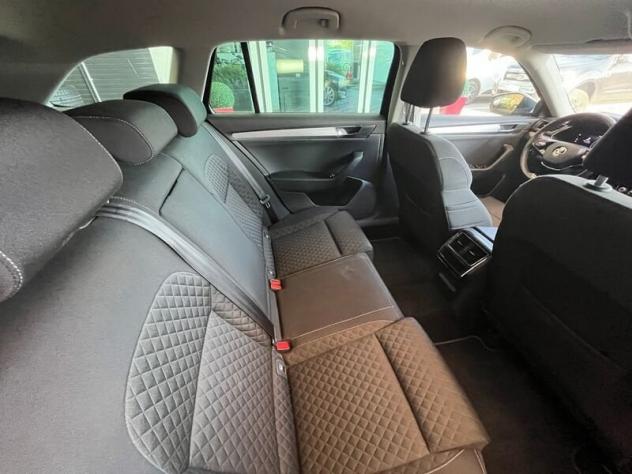 Škoda Superb Wagon 2.0 TDI EVO Executive 200 CV DSG - Foto 10