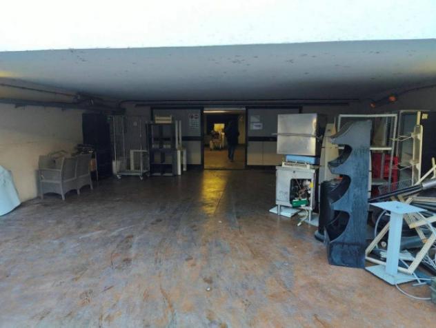 Immobile in asta di 77 m², box auto in vendita a Peschiera del Garda - Foto 12