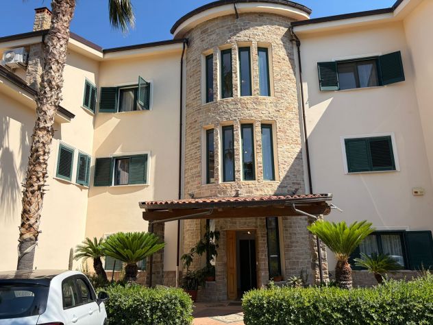 VENDESI – REGGIO CALABRIA – CROCE VALANIDI Maestosa Villa Indipendente