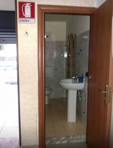 LOCALE COMMERCIALE DI 35 MQ O VARI USO VIA ARCORA CASALNUOVO NA. - Foto 6