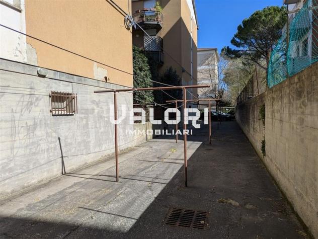 APPARTAMENTO RISTRUTTURATO - ULTIMO PIANO CON CANTINA E GARAGE - Foto 17