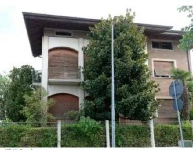 Immobile in asta di 200 m² con più di 5 locali e box auto in vendita a Fano - Foto 3