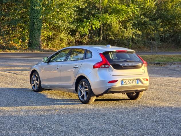 Volvo V40 D4 Momentum CV-120 Automatica E6 NEO 2016 - Foto 4