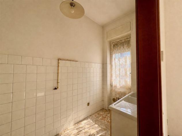 CONCOREZZO – APPARTAMENTO AMPIA METRATURA CON TRIPLA ESPOSIZIONE E GRANDI POTENZIALITÀ - Foto 6
