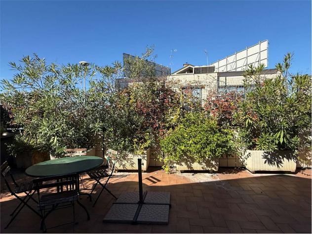 V001594 - Milano, Via Gallarate 124 – Appartamento su due livelli con terrazzi e box auto - Foto 2