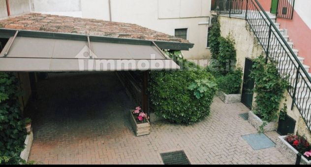 Appartamento con ampia corte indipendente - Foto 4