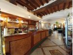 Affittasi fondo commerciale in Piazza nella città di Camaiore