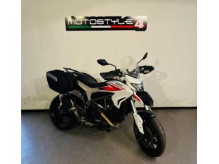 DUCATI Hyperstrada 821