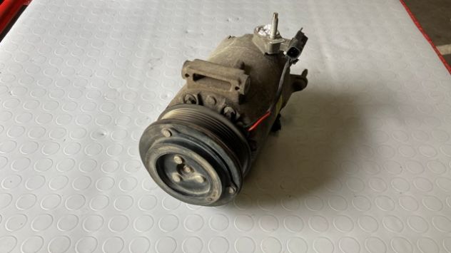 Compressore climatizzatore Ford B-Max 1.0 Ecoboost del 2014 (C1B1-19D629-AE) - Foto 2