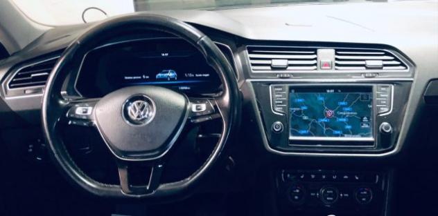 VOLKSWAGEN Tiguan 2.0 TDI SCR DSG 4MOTION Executive BMT rif. 23379541 - Foto 9