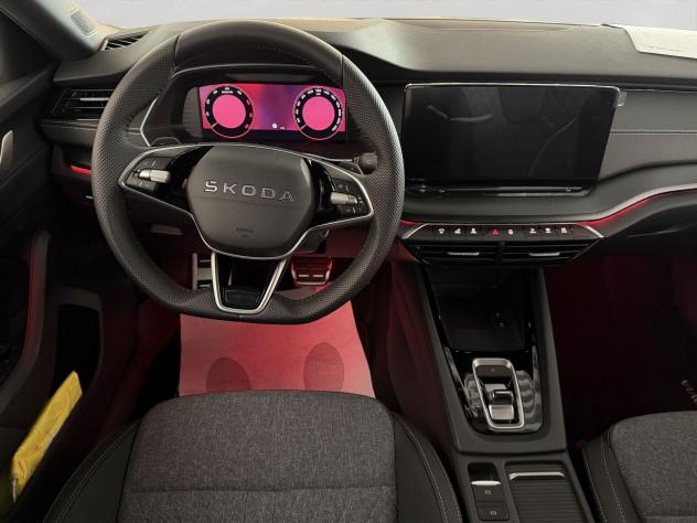 Škoda Octavia 2.0 TDI 110KW SPORTLINE DSG - Foto 8