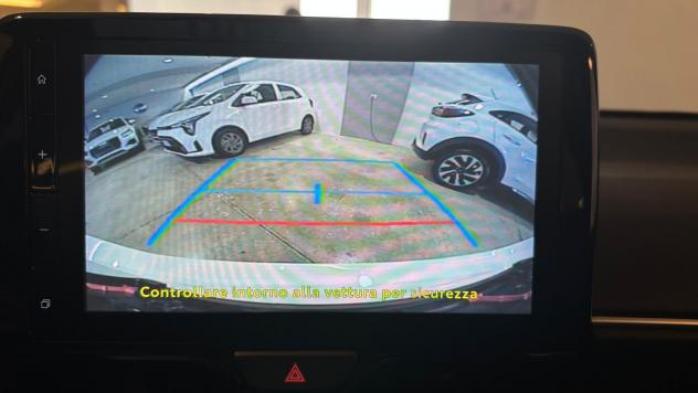 Toyota Yaris Yaris 1.5 Hybrid 5 porte TREND N 5 ESEMPLARI KM0 BIANCHE -- PRONTA CONSEGNA -- SENZA VINCOLI DI FINANZIAMENTO -- PASSAGGIO COMPRESO - Foto 5
