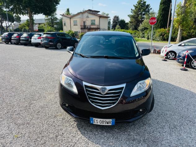 Lancia Ypsilon 0.9 TwinAir 85 CV 5 porte Metano Ecochic Elefantino - Foto 2