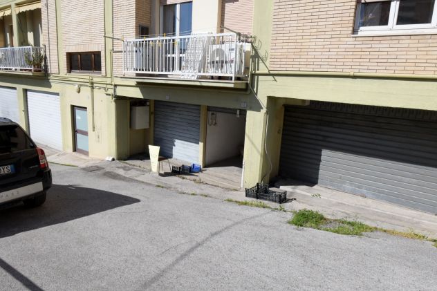 GARAGE in Vendita a Fermo Viale XXV Aprile, 38 € 15.000 20 m - Foto 9
