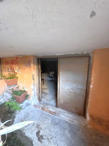 Fuorigrotta - Via Diocleziano - Locale 250 Mq - Foto 2