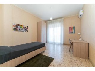 Stanza in appartamento in affitto a Catania