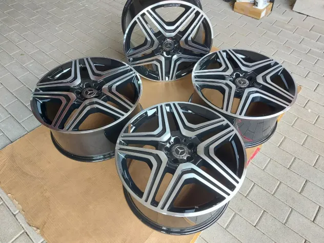 Cerchi da 20 pollici per Mercedes AMG