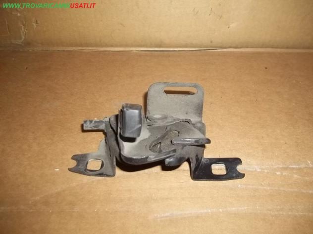 SERRATURA COFANO ANT. VOLKSWAGEN POLO (6N) Carrozzeria Lamierati esterni Cofano Serratura cofano VOLKSWAGEN - GOLF 3 - 01-08-1992 - 01-07-1997, VO