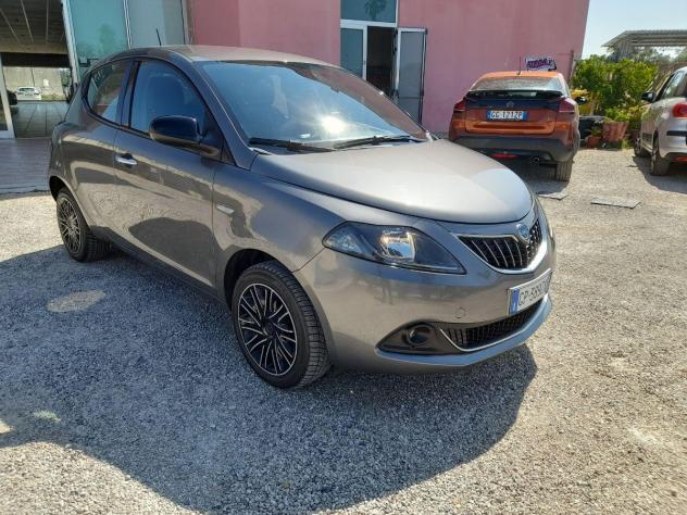 LANCIA - Ypsilon - 1.0 FireFly 5p. S&S Hybrid Oro - Foto 3