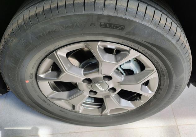 Jeep Avenger e-Hybrid 1.2 MHEV e-Hybrid Turbo Longitude - Foto 5