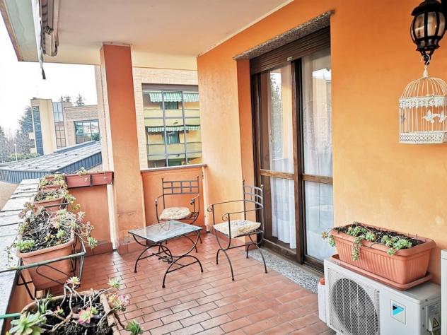 AMPIO APPARTAMENTO CON DUE TERRAZZI E BOX DOPPIO - Foto 5