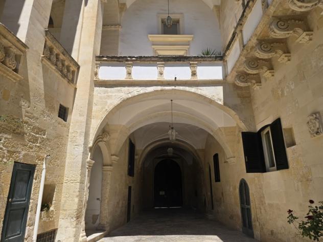Affittasi elegante appartamento in centro storico - Foto 4