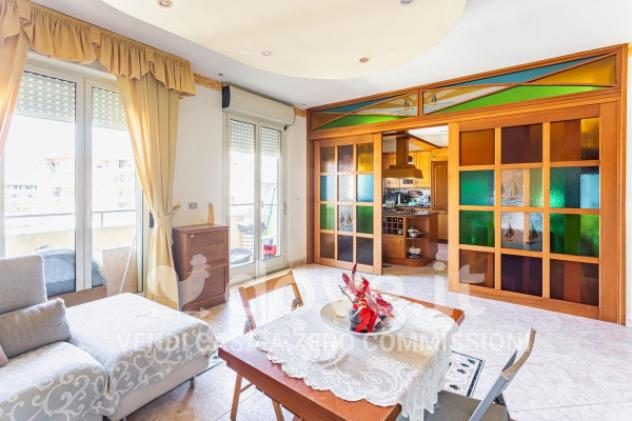 Appartamento di 110 m² con 4 locali e posto auto in vendita a Reggio Calabria