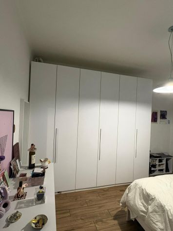Trilocale con doppio balcone, ristrutturato e arredato - Foto 6
