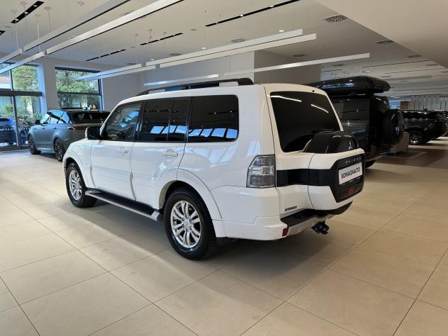 Mitsubishi Pajero 3.2 DI-D INSTYLE LWB AUT (140KW) - Foto 7