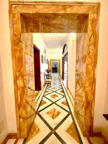 Appartamento in vendita a Massa 420 mq Rif: 1280446