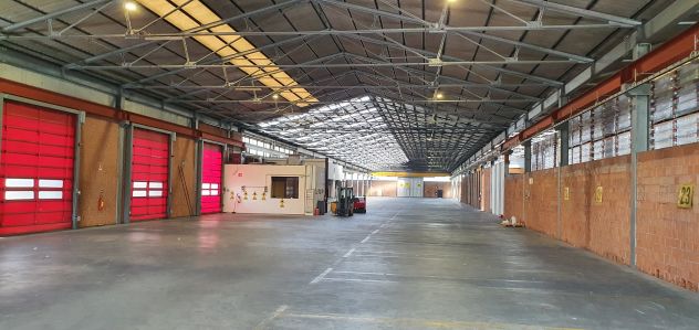 Magazzini uso logistica o stoccaggio su strada Cispadana - mq 10.000 coperti - Foto 7